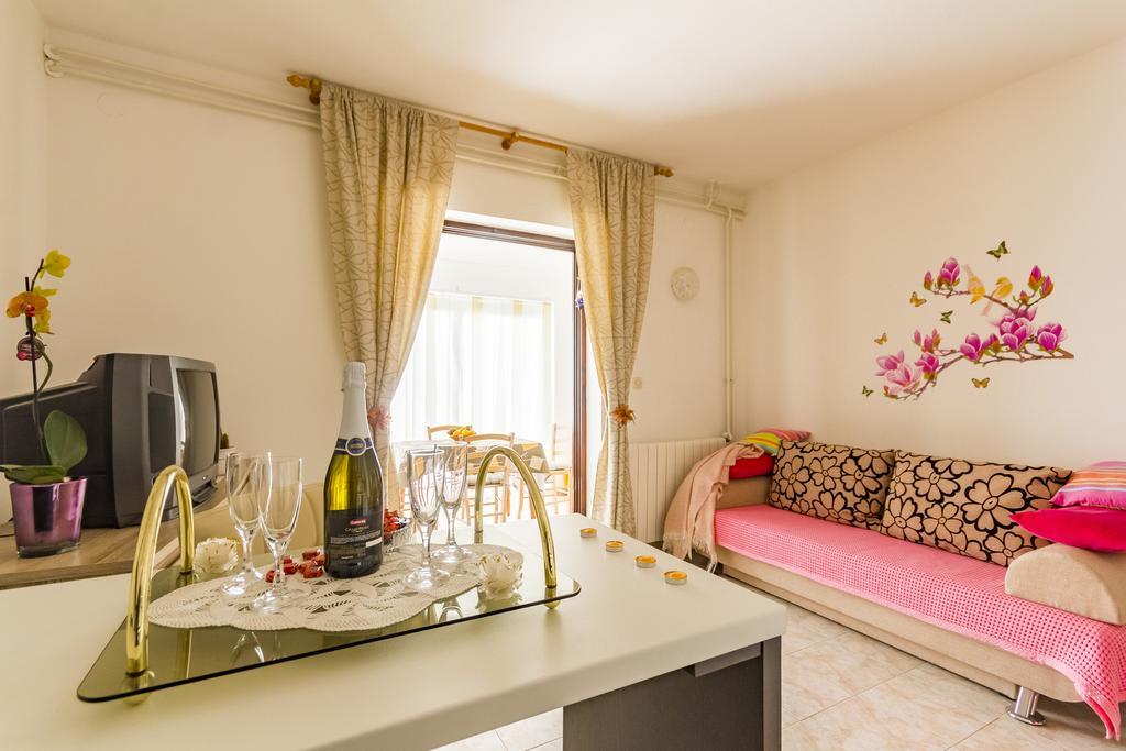 Apartment Lori Fažana Dış mekan fotoğraf